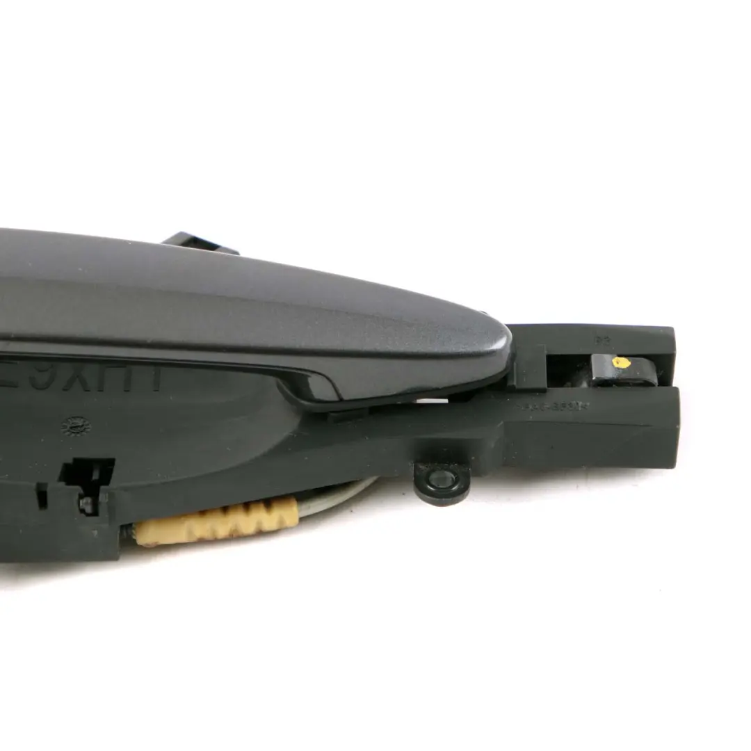 Poignée arrière droite complète Sparkling Graphite A22 pour BMW E90 E91 LCI 3 à propos du numéro de pièce 7060299 BMW E90 E91 LCI 3 Poignée arrière droite complète Sparkling Graphite A22 - SKU 7060299-SG3 - Numéro de pièce 7060299