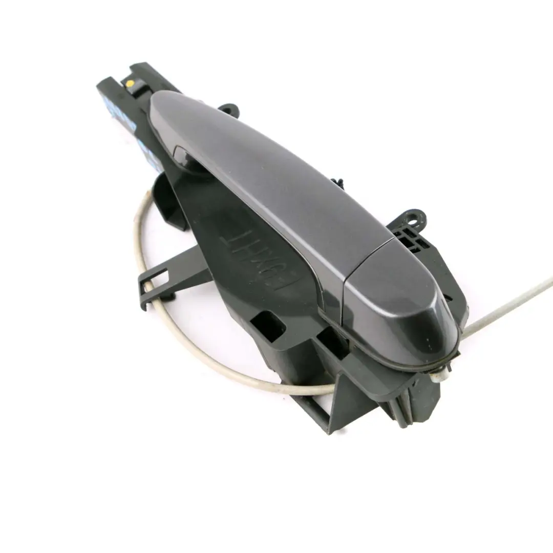 Maniglia posteriore destra completa Grafite scintillante A22 per BMW E90 E91 LCI 3 con numero di parte 7060299 BMW E90 E91 LCI 3 Maniglia posteriore destra completa Grafite scintillante A22 - SKU 7060299-SG3 - Numero di parte 7060299