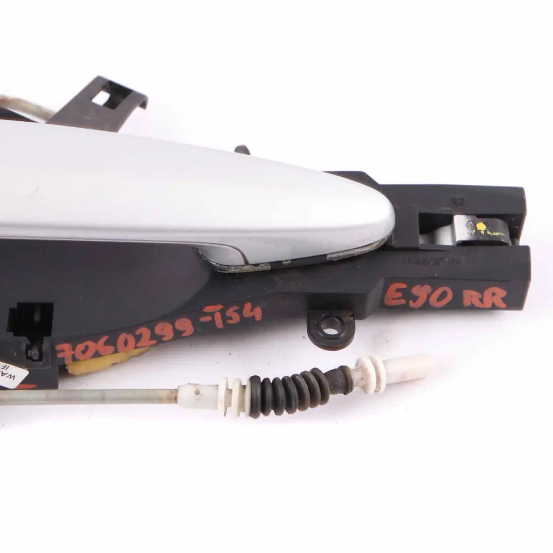 Door Handle BMW E90 E91 4 Grab Rear Right O/S Titansilber Titanium Silver 354 to with Part number 7060299 Door Handle BMW E90 E91 4 Grab Rear Right O/S Titansilber Titanium Silver 354 - SKU 7060299-TS4 - Part number 7060299