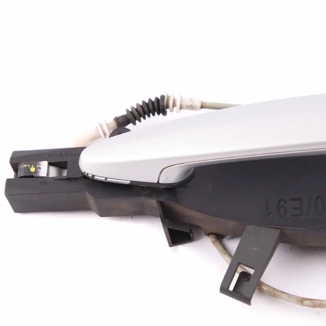 Door Handle BMW E90 E91 4 Grab Rear Right O/S Titansilber Titanium Silver 354 to with Part number 7060299 Door Handle BMW E90 E91 4 Grab Rear Right O/S Titansilber Titanium Silver 354 - SKU 7060299-TS4 - Part number 7060299