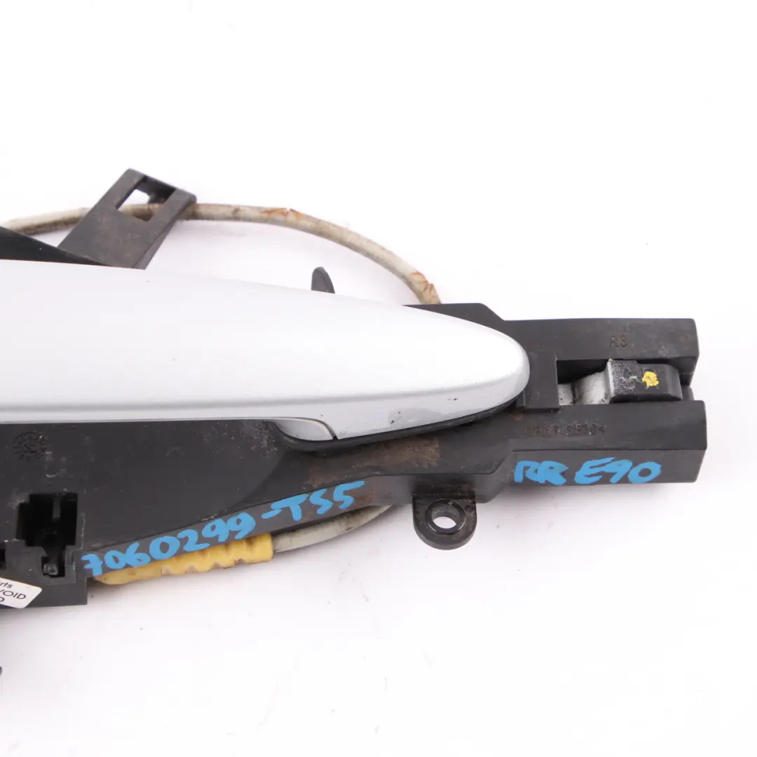 Door Handle BMW E90 E91 5 Grab Rear Right O/S Titansilber Titanium Silver 354 to with Part number 7060299 Door Handle BMW E90 E91 5 Grab Rear Right O/S Titansilber Titanium Silver 354 - SKU 7060299-TS5 - Part number 7060299