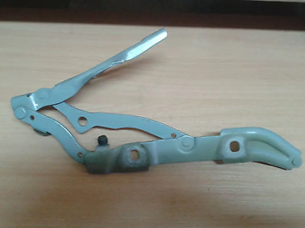 BMW 3 SERIES E90 E90N E92 E92N M3 Left Trunk Lid Hinge Boot Part N/S - SKU 7060627-1 - Part number 41627210675 7060627