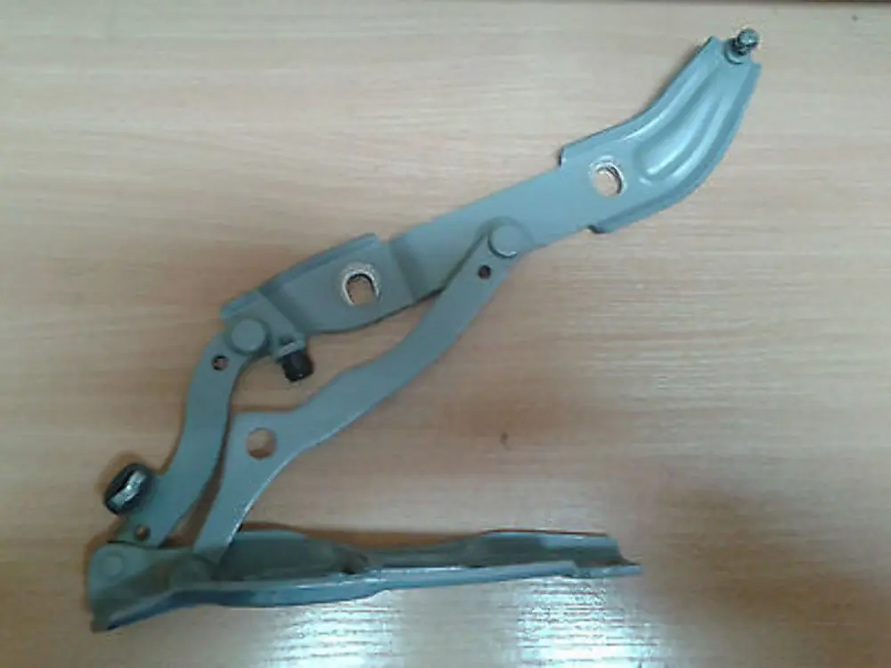 *BMW 3 er E90 E90N E92 E92N M3 Scharnier Heckklappe links 41627210675 7210675 für mit Teilenummer 41627210675 7060627 *BMW 3 er E90 E90N E92 E92N M3 Scharnier Heckklappe links 41627210675 7210675 - SKU 7060627-1 - Teilenummer 41627210675 7060627