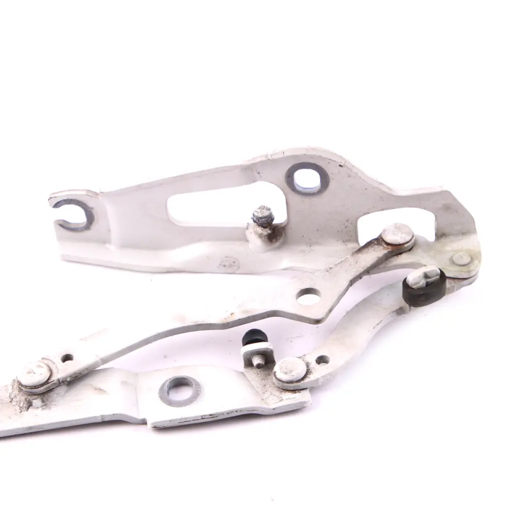 Scharnier Heckklappe Links Mineralweiss Weiss A96 für BMW 3 er E90 E92 mit Teilenummer 7060627 BMW 3 er E90 E92 Scharnier Heckklappe Links Mineralweiss Weiss A96 - SKU 7060627-MW - Teilenummer 7060627