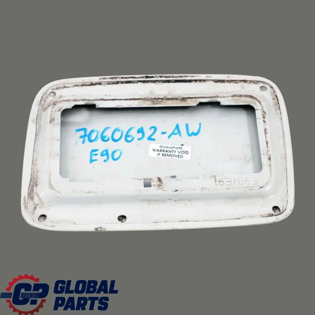 Cache pour Reservoir Blanc des Alpes 3 - 300 5117 pour BMW 3 E90 E91 à propos du numéro de pièce 7060692 BMW 3 E90 E91 Cache pour Reservoir Blanc des Alpes 3 - 300 5117 - SKU 7060692-AW - Numéro de pièce 7060692