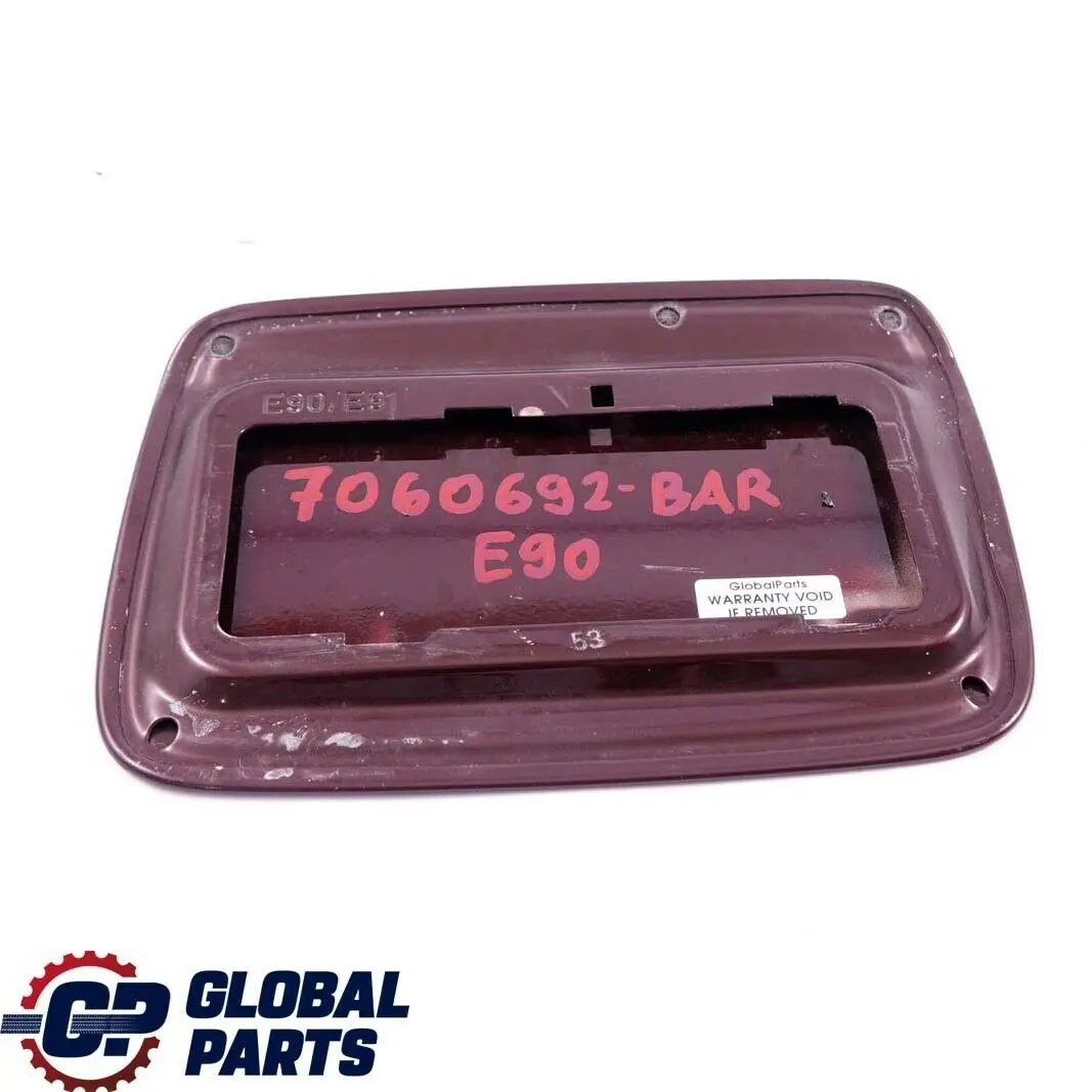 BMW 3 E90 E91 Cache pour Reservoir Barbera Rouge Metallique A39 - SKU 7060692-BAR - Numéro de pièce 7060692