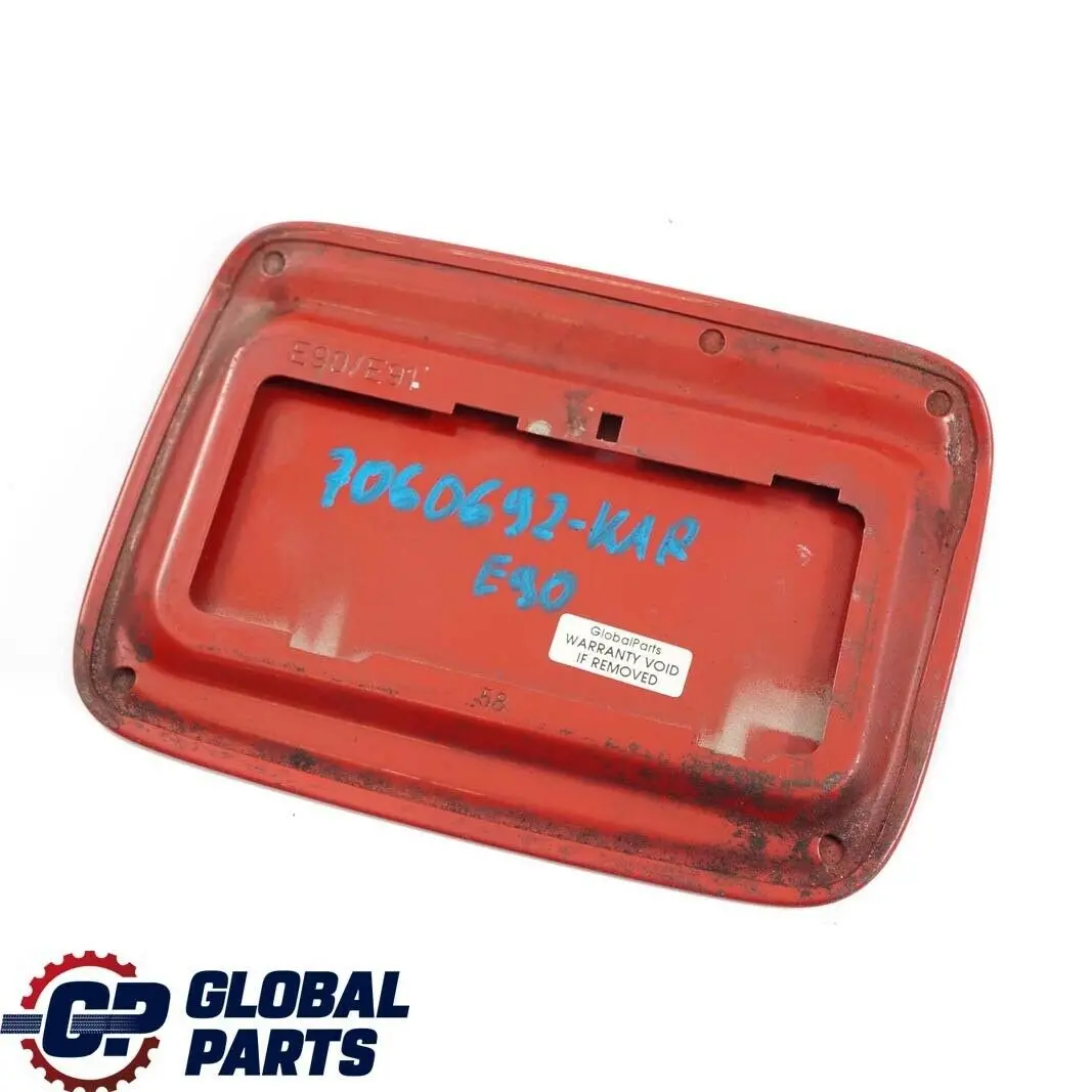 Ribalta Riempimento Tappo Sportello Rosso-Cremisi Rosso per BMW E90 E91 LCI con numero di parte 7060692 BMW E90 E91 LCI Ribalta Riempimento Tappo Sportello Rosso-Cremisi Rosso - SKU 7060692-KAR - Numero di parte 7060692