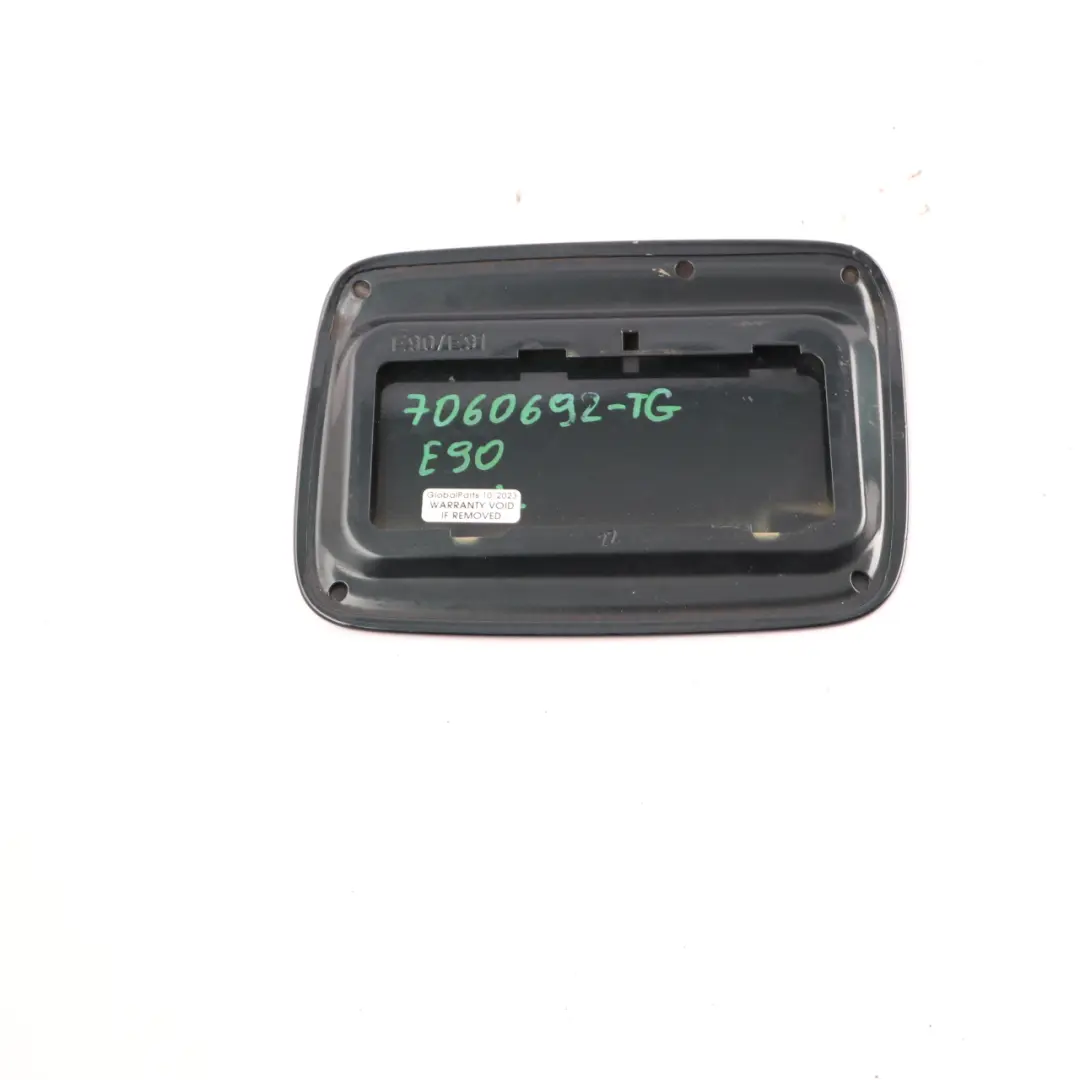 BMW E90 E91 Tapa Cubierta Depósito Combustible Verde Oscuro A43 - SKU 7060692-TG - Número de pieza 7060692