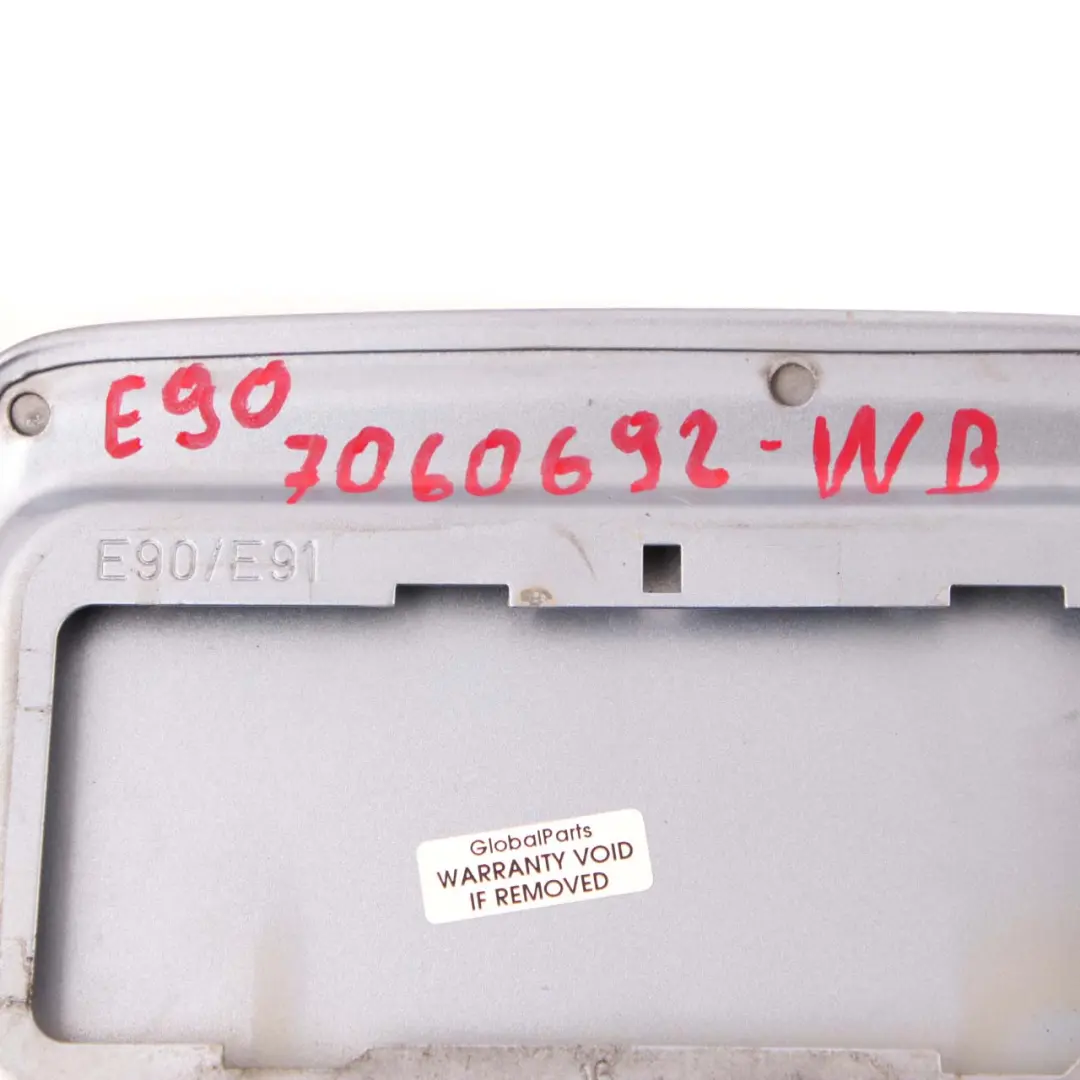 BMW E90 E91 Klapka Wlewu Paliwa Bluewater - SKU 7060692-WB - Numer Części 7060692