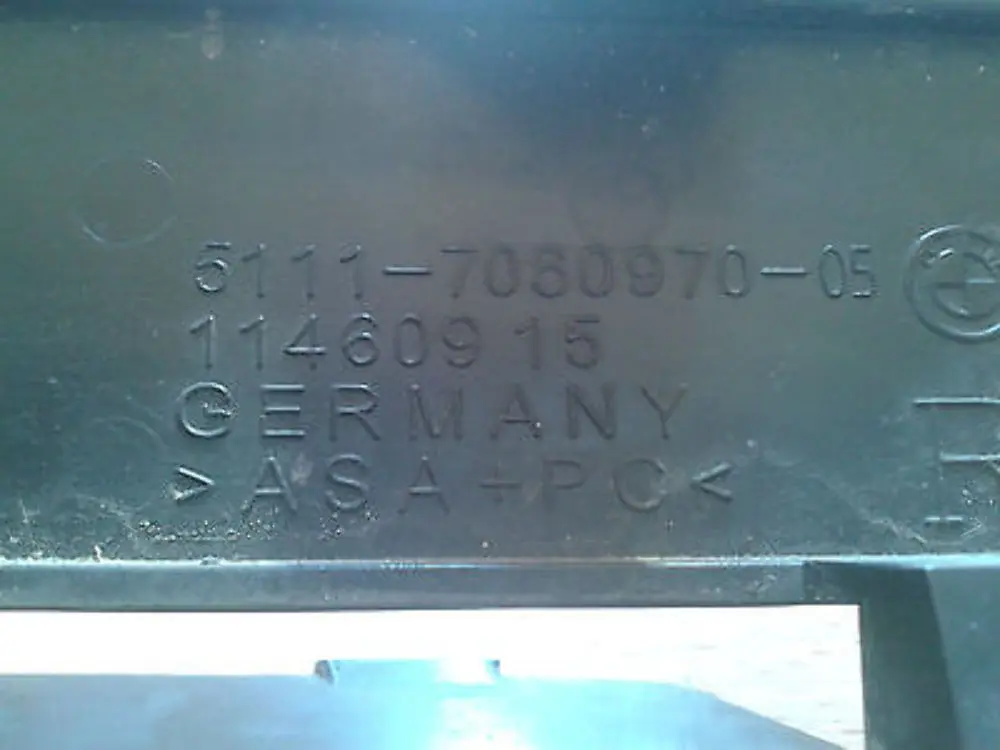 BMW 5 SERIES E60 E60N E61 E61N Cover, air duct, brake right O/S - SKU 7060970 - Part number 51117060970