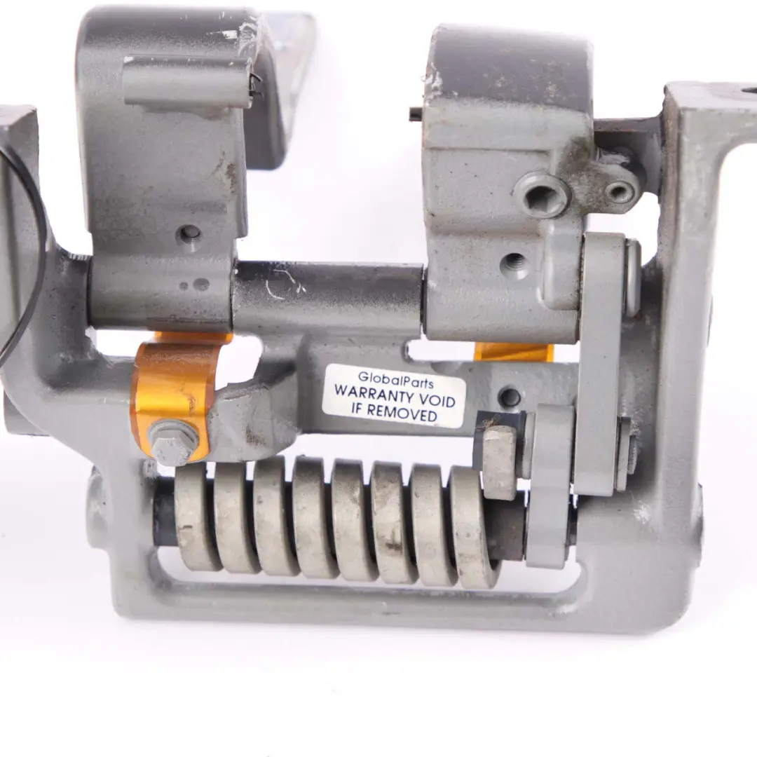 Charniere Gauche Du Couvercle Du Coffre a Bagages pour BMW 5 E61 Touring à propos du numéro de pièce 7061383 BMW 5 E61 Touring Charniere Gauche Du Couvercle Du Coffre a Bagages - SKU 7061383-BS - Numéro de pièce 7061383