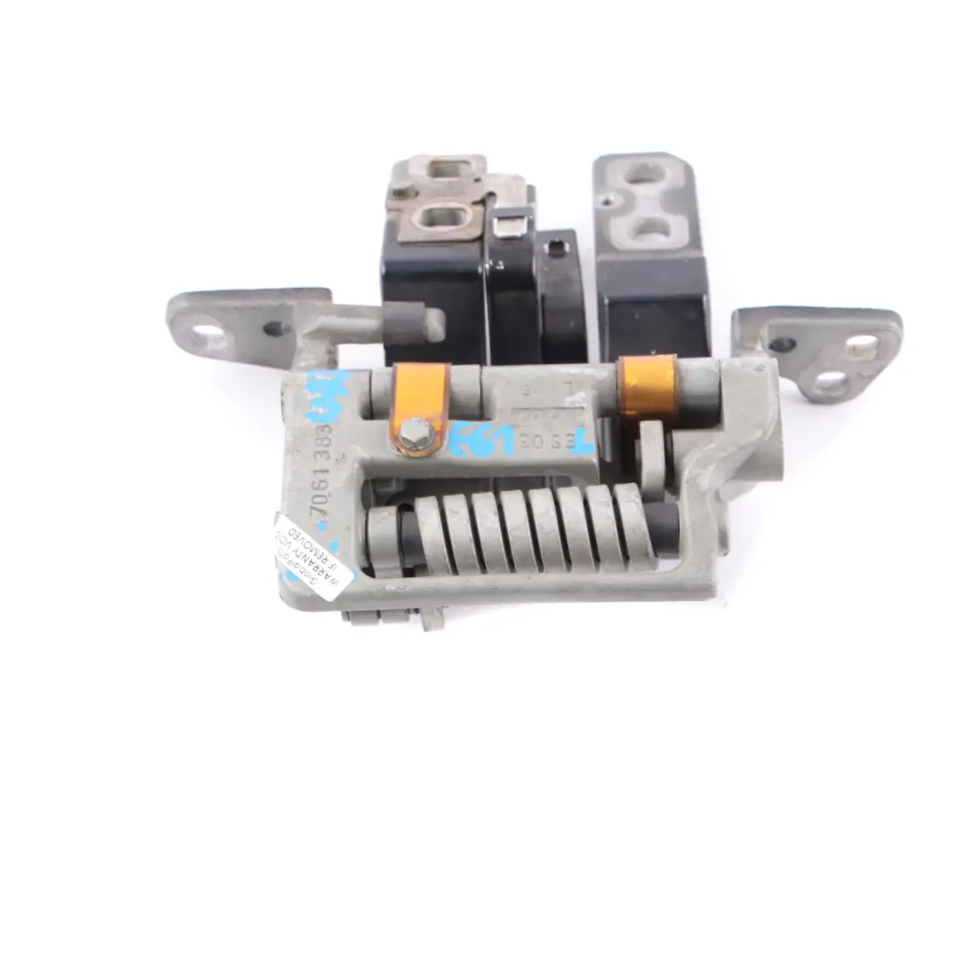 Boot Trunk Lid Tailgate Left Hinge N/S Carbonschwarz Black to BMW 5 E61 Touring with Part number 7061383 BMW 5 E61 Touring Boot Trunk Lid Tailgate Left Hinge N/S Carbonschwarz Black - SKU 7061383-CAR - Part number 7061383