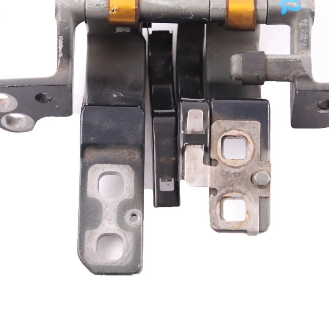 Boot Trunk Lid Tailgate Left Hinge N/S Carbonschwarz Black to BMW 5 E61 Touring with Part number 7061383 BMW 5 E61 Touring Boot Trunk Lid Tailgate Left Hinge N/S Carbonschwarz Black - SKU 7061383-CAR - Part number 7061383