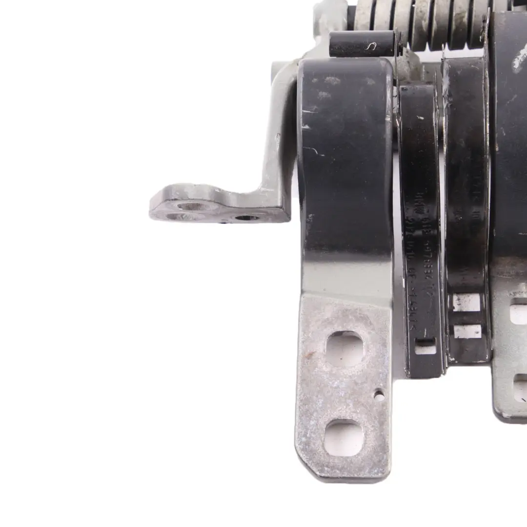 Zawias Klapy Bagażnika Prawy Tył Carbonschwarz Czarny do BMW E61 o numerze 7061384 BMW E61 Zawias Klapy Bagażnika Prawy Tył Carbonschwarz Czarny - SKU 7061384-CAR - Numer Części 7061384