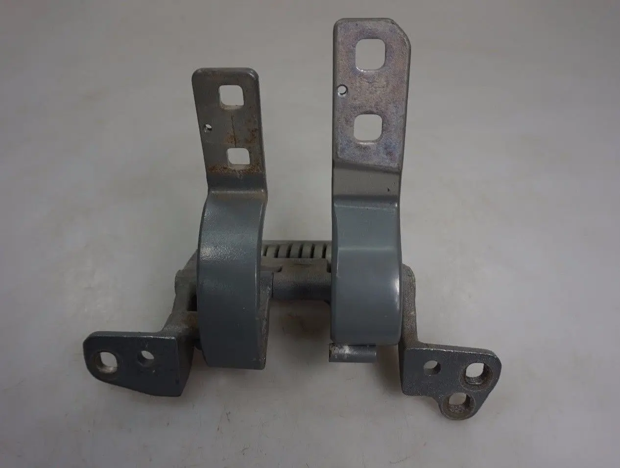 BMW 5 Reihe E61 Touring Scharnier Heckklappe Hinten Rechts Spacegrau 7061384