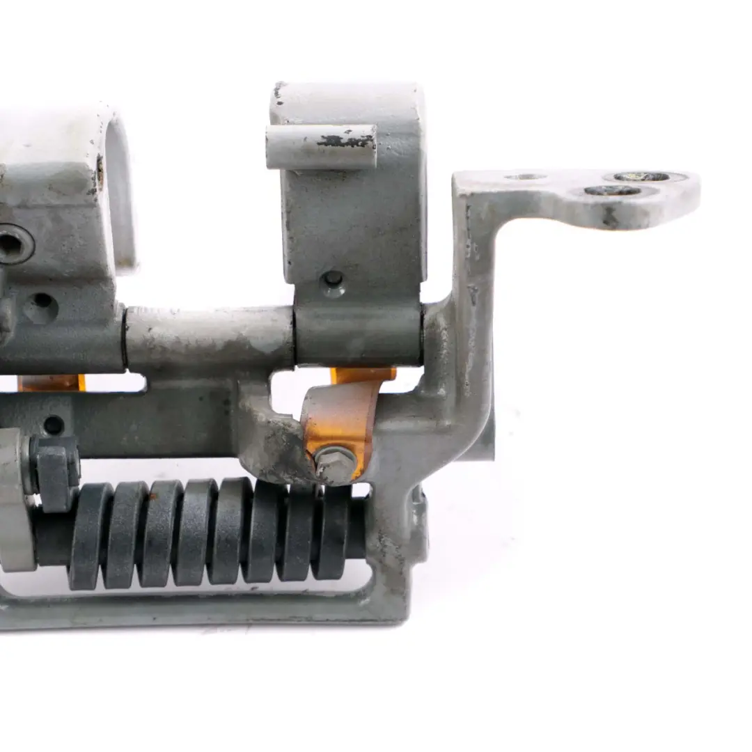 Portabagagli Portellone Posteriore Destro Cerniera Titansilber per BMW E61 LCI con numero di parte 7061384 BMW E61 LCI Portabagagli Portellone Posteriore Destro Cerniera Titansilber - SKU 7061384-TS - Numero di parte 7061384