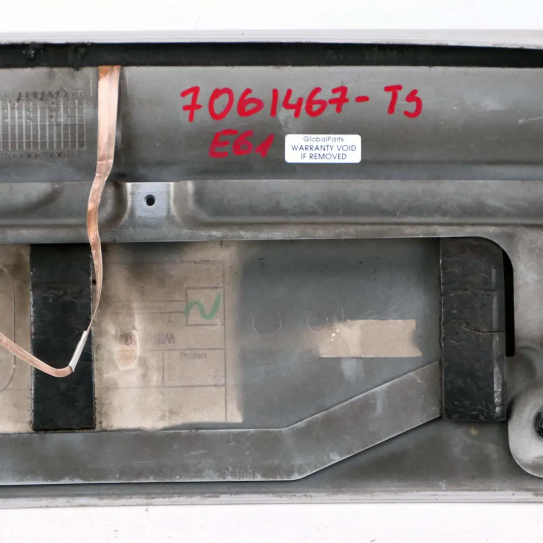 Boot Tailgate Rear Spoiler Titansilber Silver to BMW 5 Series E61 E61N LCi Touring with Part number 51717061467 BMW 5 Series E61 E61N LCi Touring Boot Tailgate Rear Spoiler Titansilber Silver - SKU 7061467-TS - Part number 51717061467