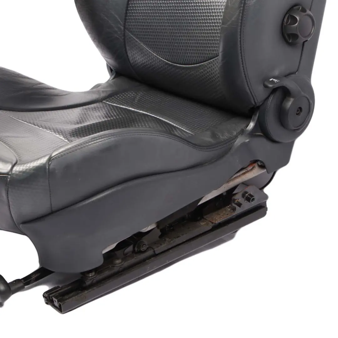 Schwarzes Lederprofil Vorne Rechts O/S Sitz für Mini Cooper One R50 Sport Panther mit Teilenummer 7063704 Mini Cooper One R50 Sport Panther Schwarzes Lederprofil Vorne Rechts O/S Sitz - SKU 7063704 - Teilenummer 7063704