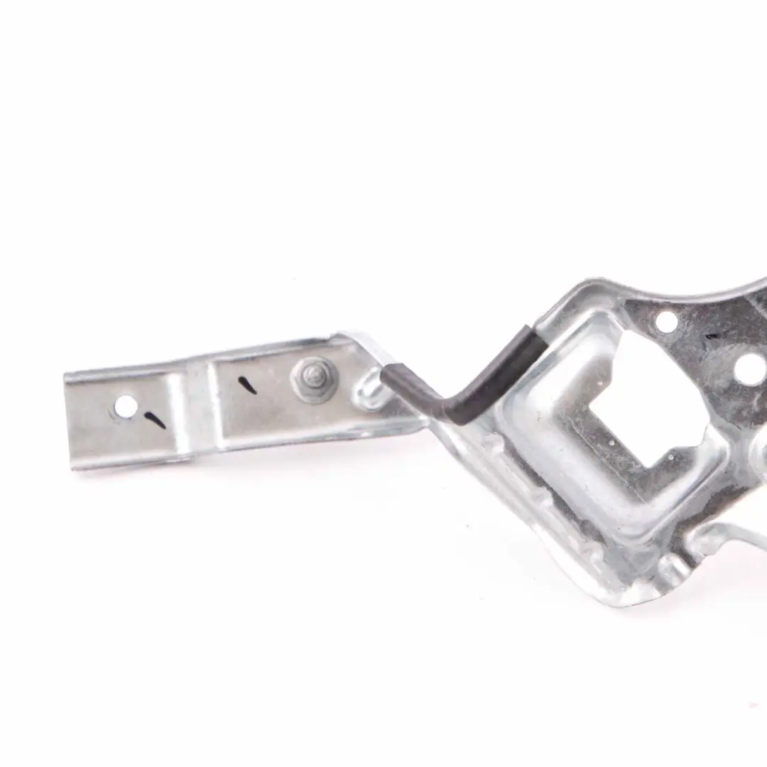 Uchwyt Boczku Drzwi Przód Prawy do BMW E60 E61 o numerze 7066042 BMW E60 E61 Uchwyt Boczku Drzwi Przód Prawy - SKU 7066042 - Numer Części 7066042