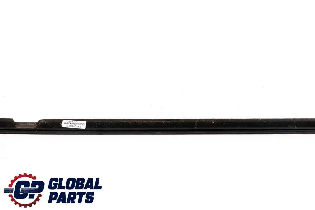 Moldura Burlete Exterior Ventana Puerta Trasera Izquierda para BMW E87 con número de pieza 7066607 BMW E87 Moldura Burlete Exterior Ventana Puerta Trasera Izquierda - SKU 7066607 - Número de pieza 7066607