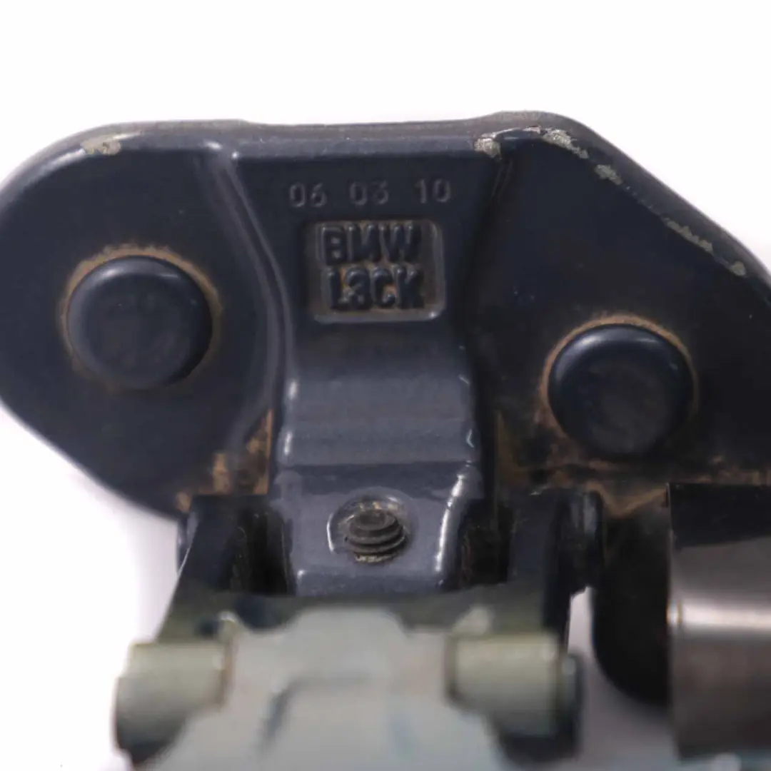 BMW E87 X1 E84 Zawias Tylnej Klapy Lewy B07 - SKU 7067219-GBM - Numer Części 7067219