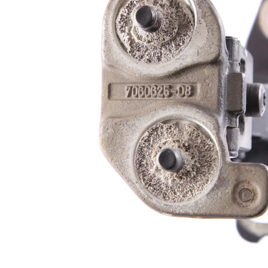 Lewy Zawias Klapy Bagażnika 7060625 do BMW E81 E87 o numerze 7067219 BMW E81 E87 Lewy Zawias Klapy Bagażnika 7060625 - SKU 7067219-SG - Numer Części 7067219