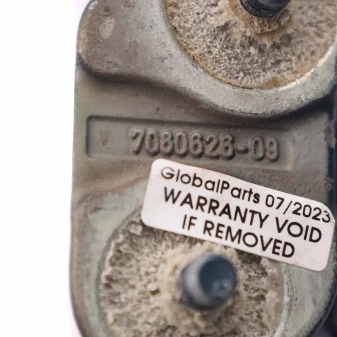 BMW E87 X1 E84 Zawias Tylnej Klapy Prawy B07 - SKU 7067220-GBM - Numer Części 7067220