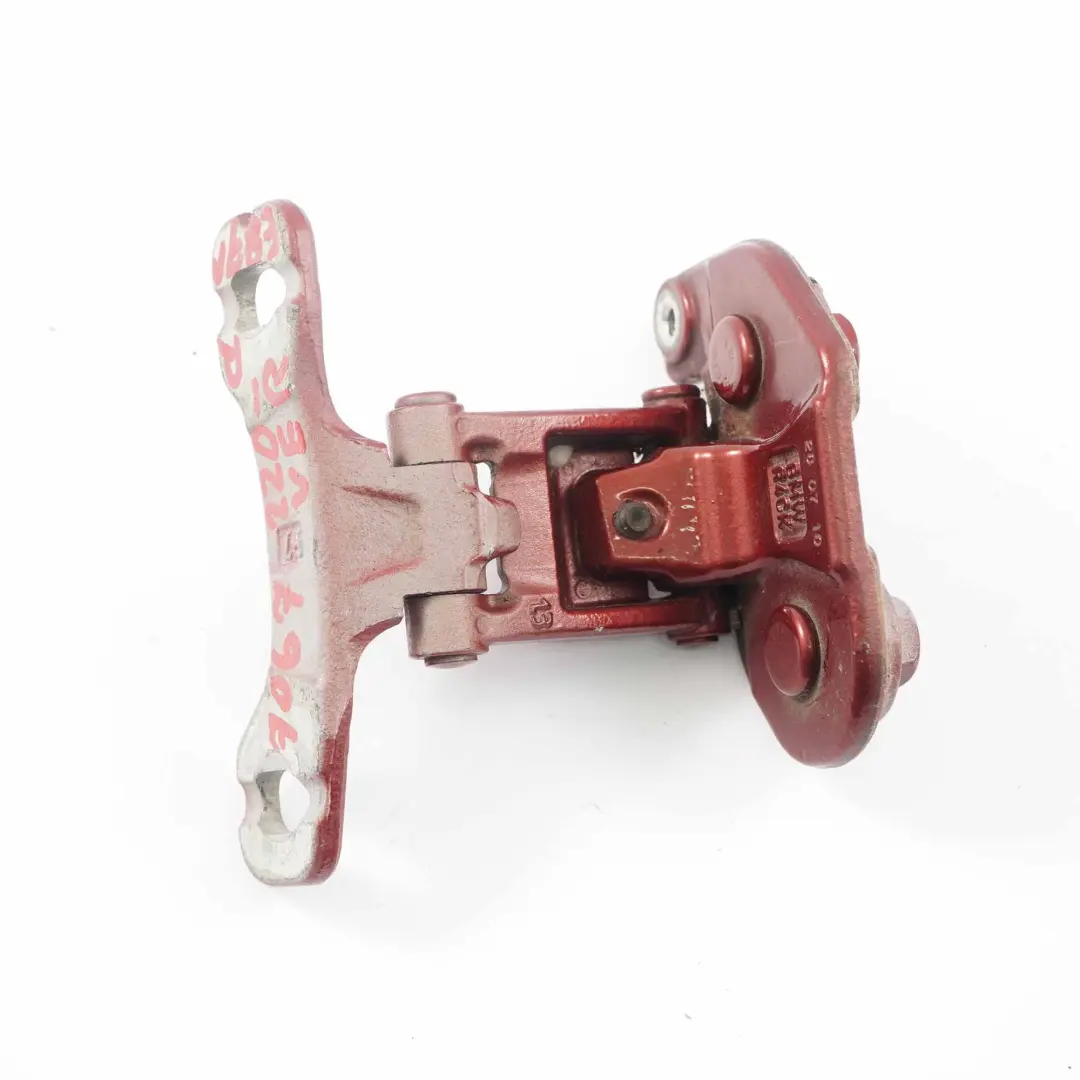 Cerniera bagagliaio Portellone destro Vermillionrot Rosso - A82 per BMW E81 E87 con numero di parte 7067220 BMW E81 E87 Cerniera bagagliaio Portellone destro Vermillionrot Rosso - A82 - SKU 7067220-VER - Numero di parte 7067220