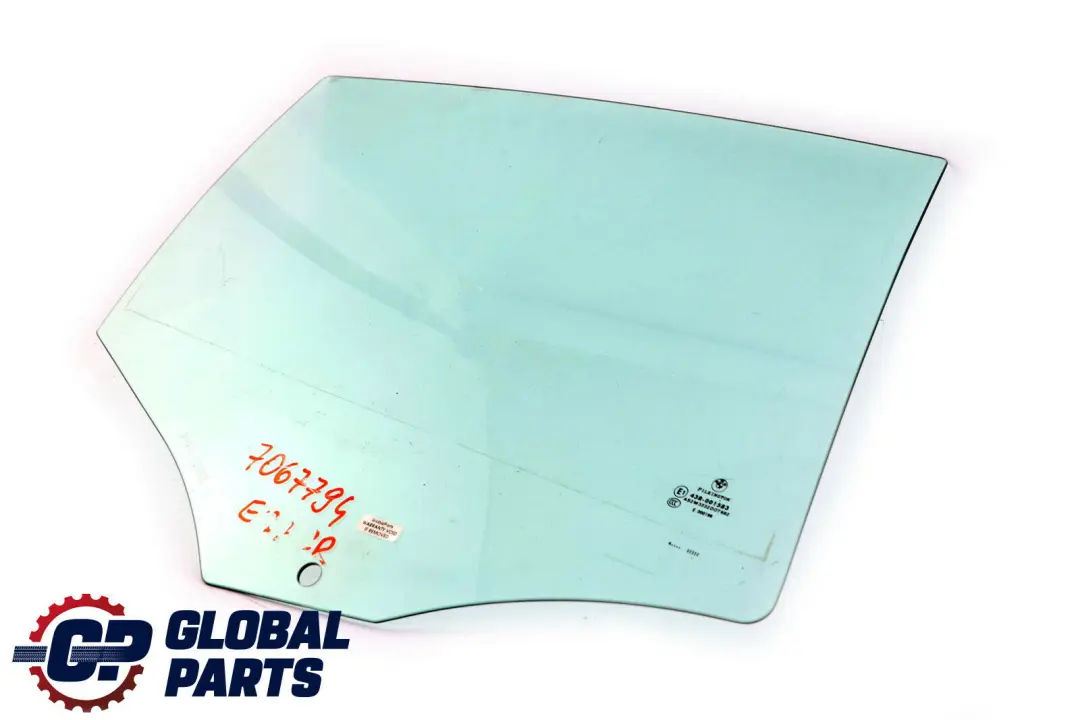 Vitre de porte arriere droit 5135 BMW 1 Serie E87 - SKU 7067794 - Numéro de pièce 51357067794