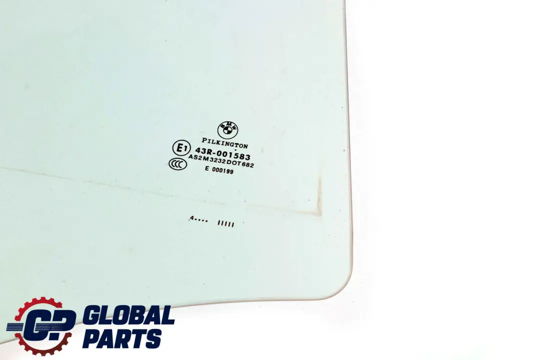 Vetro Verde Porta Posteriore Destra 5135 per BMW E87 con numero di parte 51357067794 BMW E87 Vetro Verde Porta Posteriore Destra 5135 - SKU 7067794 - Numero di parte 51357067794