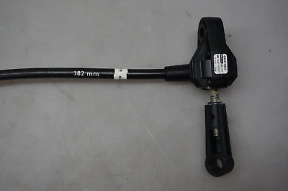 BMW 5 7 Series E60 E65 Front Seat Flexible Shaft And Transmission Bracket Set - SKU 7068055 - Part number 7068055