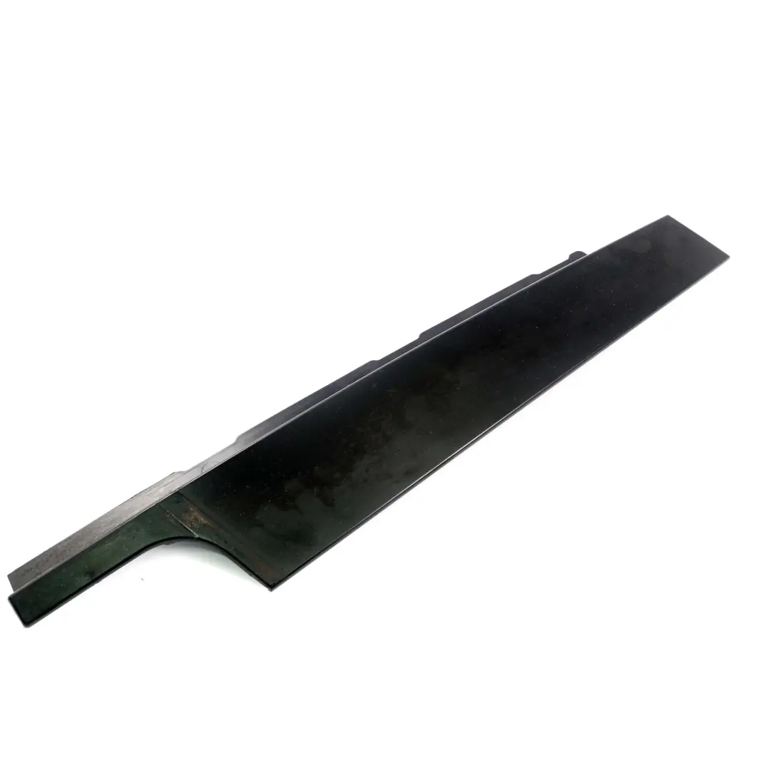 BMW E87 Acabado Marco Ventana Pilar B Embellecedor Puerta Delantera Izquierda - SKU 7068099 - Número de pieza 7068099