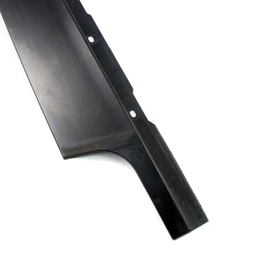 Rifinitore Finestra Telaio B-Pilastro Porta Anteriore Destro per BMW 1 Serie E87 con numero di parte 7068100 BMW 1 Serie E87 Rifinitore Finestra Telaio B-Pilastro Porta Anteriore Destro - SKU 7068100 - Numero di parte 7068100