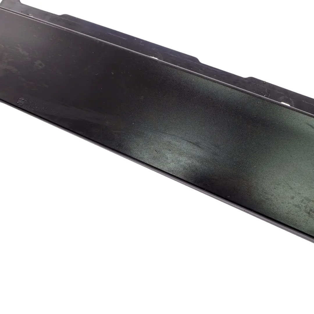 Externe Couverture Fenetre Montant B Porte Avant Droite pour BMW E87 à propos du numéro de pièce 7068100 BMW E87 Externe Couverture Fenetre Montant B Porte Avant Droite - SKU 7068100 - Numéro de pièce 7068100