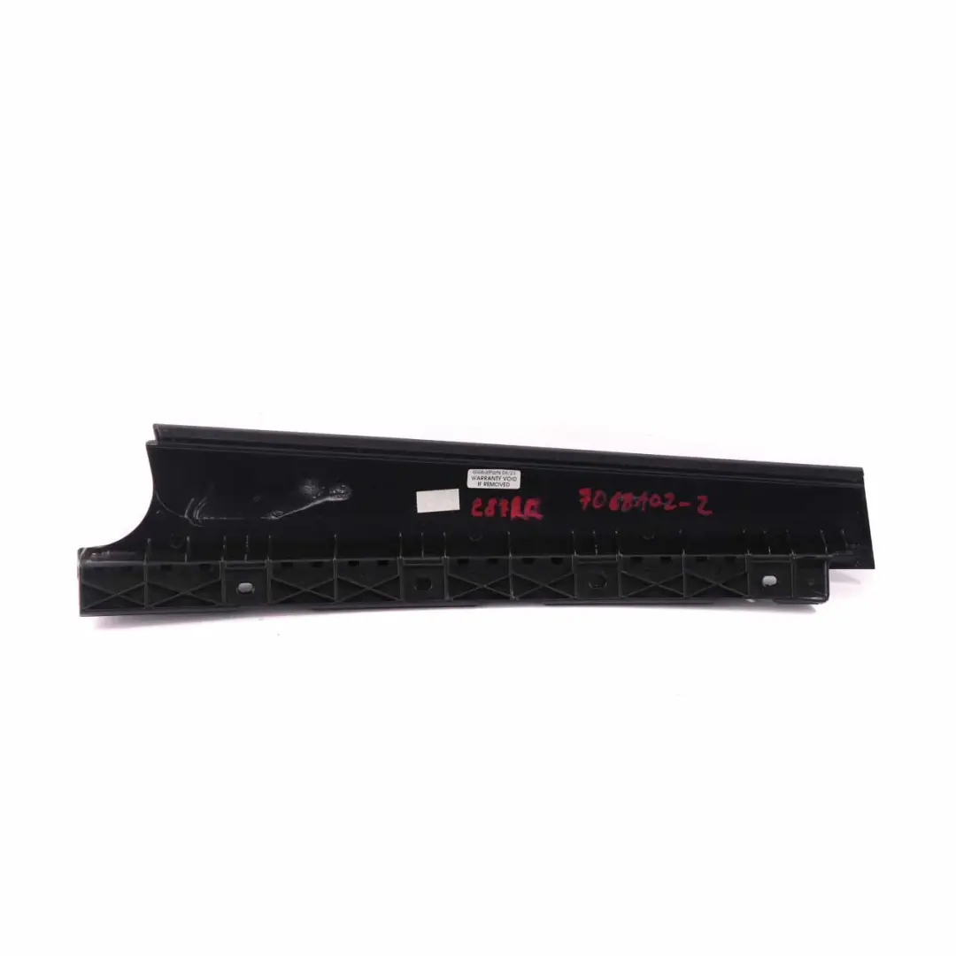 BMW E87 Copertura Colonna Porta Posteriore Destra Striscia Nera - SKU 7068102-2 - Numero di parte 7068102