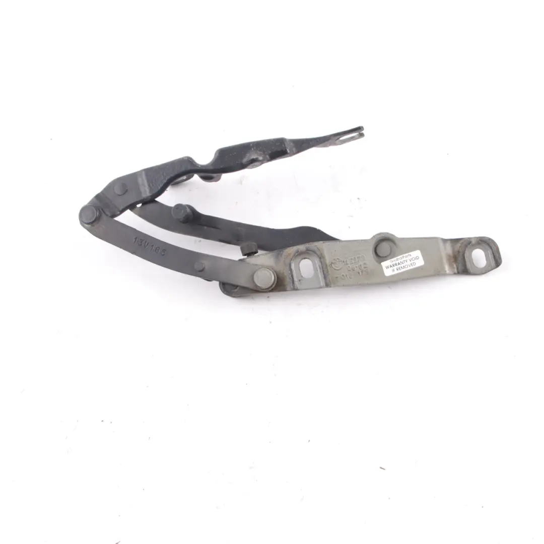 Cerniera coperchio bagagliaio posteriore sinistro Nero Zaffiro 475 per BMW Z4 E85 con numero di parte 7068281 BMW Z4 E85 Cerniera coperchio bagagliaio posteriore sinistro Nero Zaffiro 475 - SKU 7068281-BS - Numero di parte 7068281