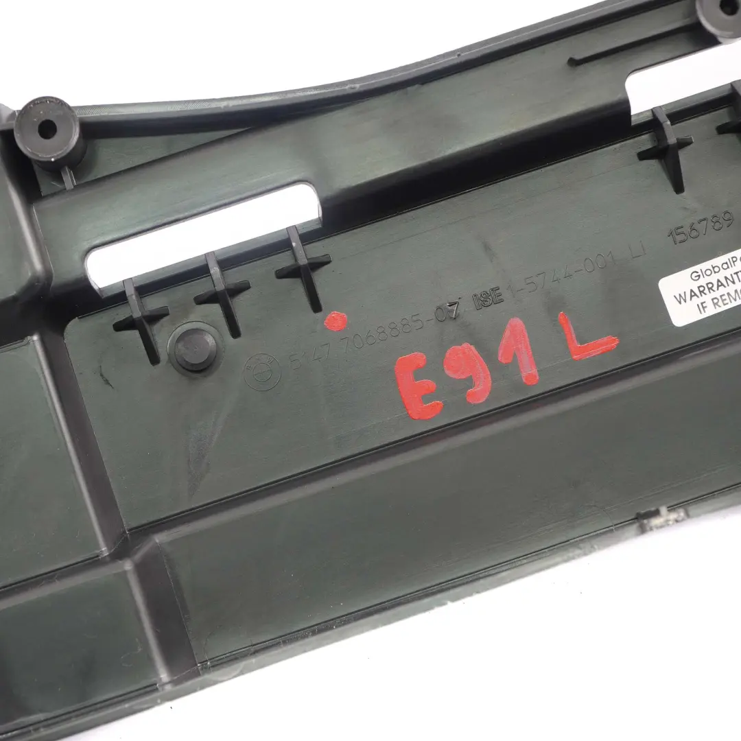 Osłona Obudowa Bagażnika Lewa do BMW E91 o numerze 7068885 BMW E91 Osłona Obudowa Bagażnika Lewa - SKU 7068885 - Numer Części 7068885