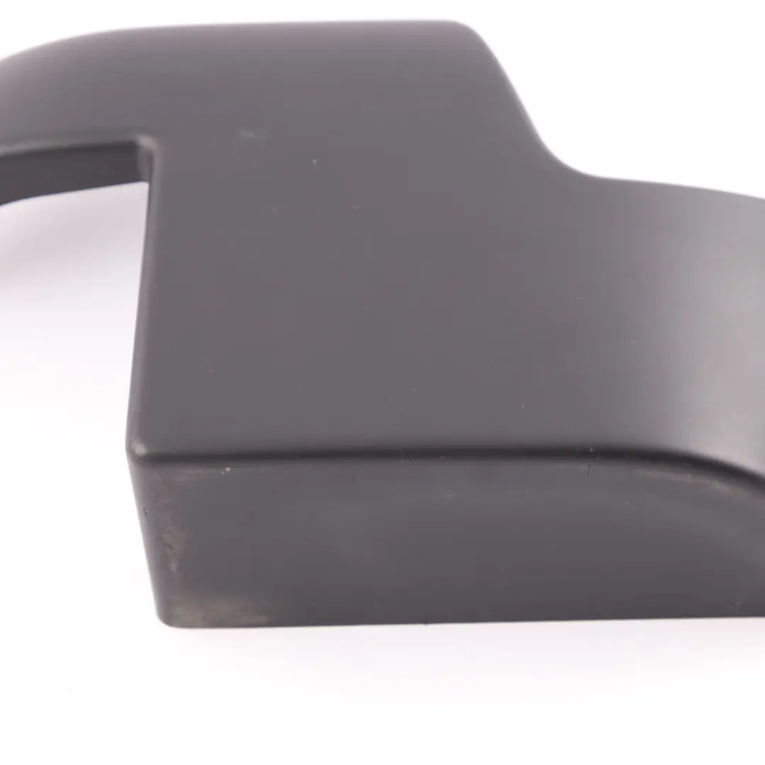 BMW E91 Cinturón Seguridad Cubierta Touring Trasera Izquierda Negro - SKU 7068911-3 - Número de pieza 7068911
