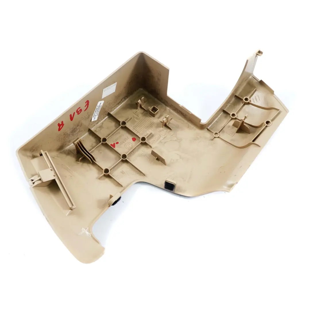 Covering Right O/S Rear Seat Belts Seats Beige 6950760 to BMW 3 Series E91 E91N with Part number 7068912 BMW 3 Series E91 E91N Covering Right O/S Rear Seat Belts Seats Beige 6950760 - SKU 7068912-1 - Part number 7068912