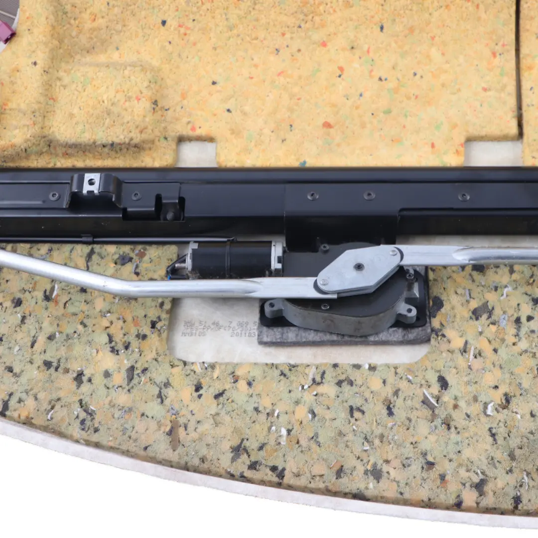 Parcel Shelf Rear Window Electric Roller Blind Trunk Panel Beige to BMW E60 with Part number 7069503 BMW E60 Parcel Shelf Rear Window Electric Roller Blind Trunk Panel Beige - SKU 7069503-1 - Part number 7069503