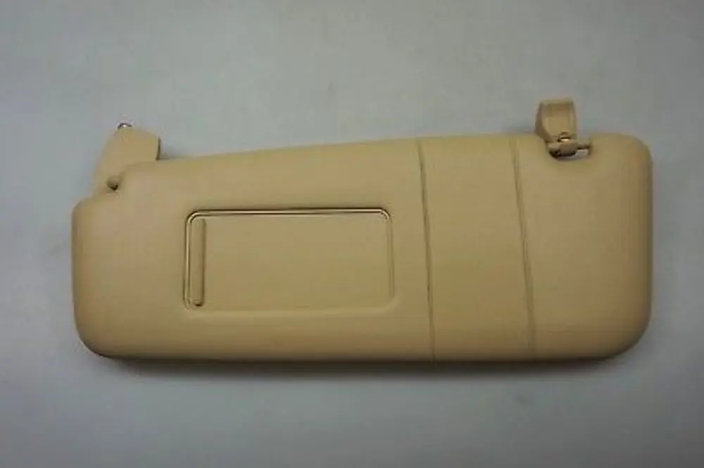 Daszek Osłona Przeciwsłoneczna Lewa Beż do BMW E60 E61 o numerze 7069753 BMW E60 E61 Daszek Osłona Przeciwsłoneczna Lewa Beż - SKU 7069753 - Numer Części 7069753