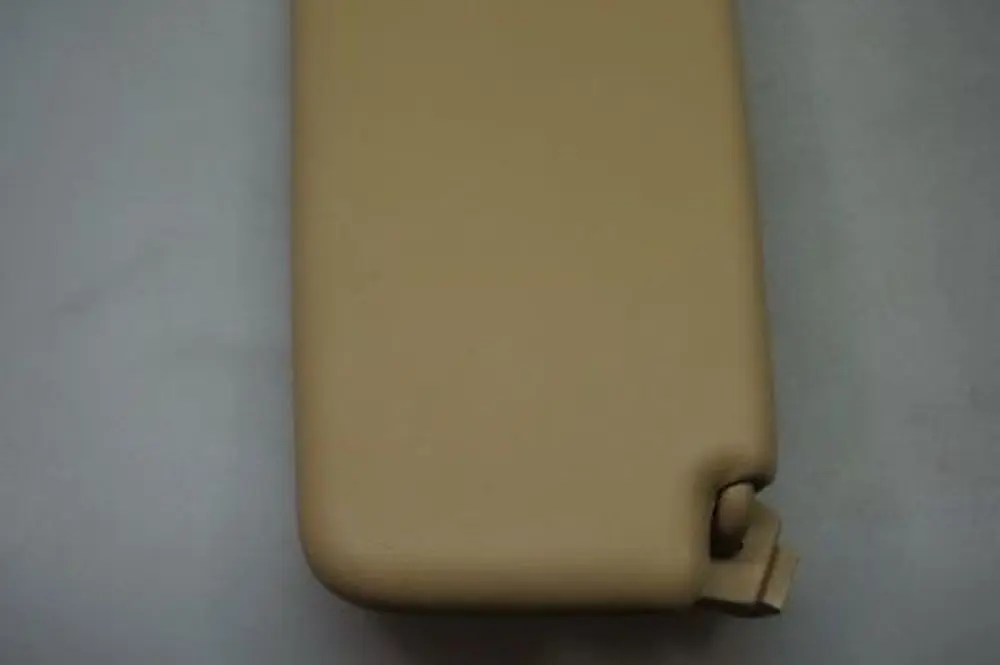 Specchio retrovisore illuminato sinistro Beige per BMW E60 E61 con numero di parte 7069753 BMW E60 E61 Specchio retrovisore illuminato sinistro Beige - SKU 7069753 - Numero di parte 7069753