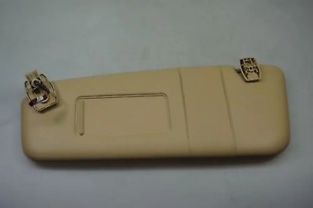 Izquierda Iluminado Espejo Visera Beige para BMW E60 E61 con número de pieza 7069753 BMW E60 E61 Izquierda Iluminado Espejo Visera Beige - SKU 7069753 - Número de pieza 7069753