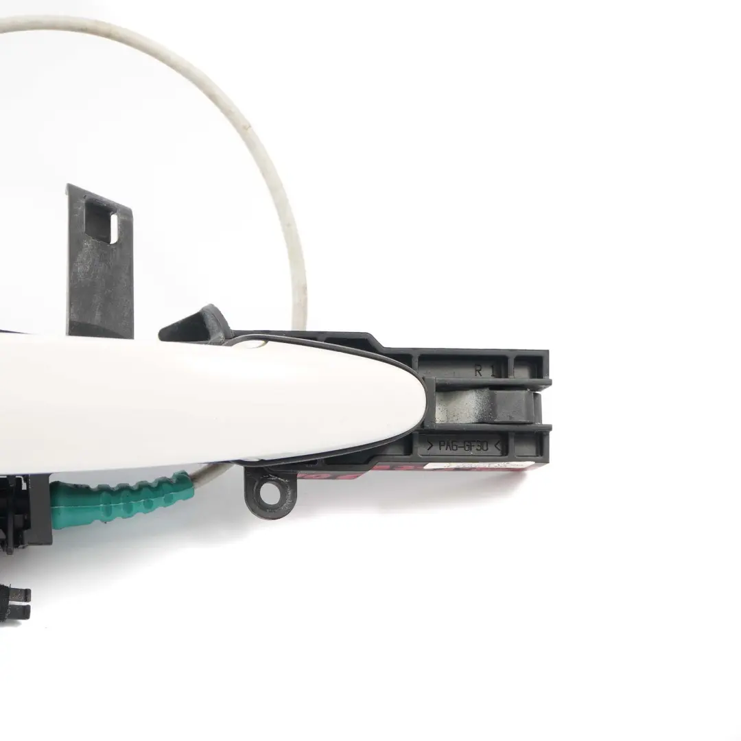Handle BMW E87 Grab Door Right O/S Alpinweiss Alpine White - 300 to Rear with Part number 7069759 Rear Handle BMW E87 Grab Door Right O/S Alpinweiss Alpine White - 300 - SKU 7069759-AW2 - Part number 7069759