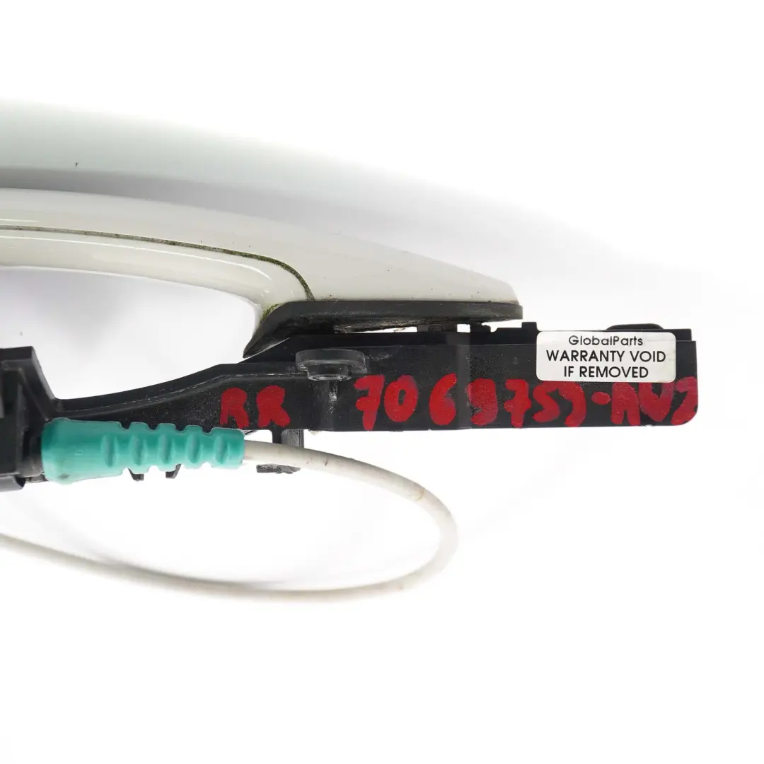 Handle BMW E87 Grab Door Right O/S Alpinweiss Alpine White - 300 to Rear with Part number 7069759 Rear Handle BMW E87 Grab Door Right O/S Alpinweiss Alpine White - 300 - SKU 7069759-AW2 - Part number 7069759