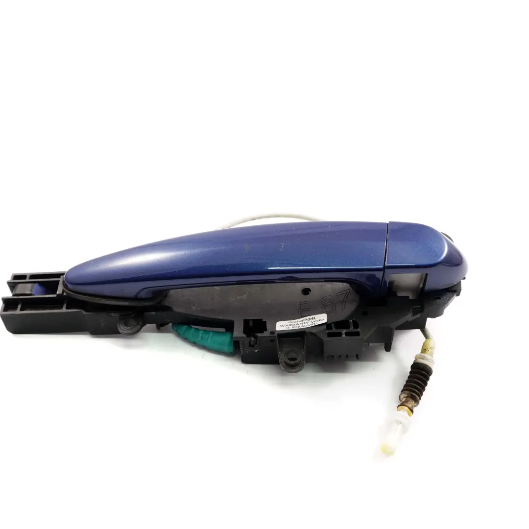 Maniglia Porta Posteriore Sinistra le Mans Blu Metallizzato 381 per BMW E87 con numero di parte 7069759 BMW E87 Maniglia Porta Posteriore Sinistra le Mans Blu Metallizzato 381 - SKU 7069759-LMB1 - Numero di parte 7069759