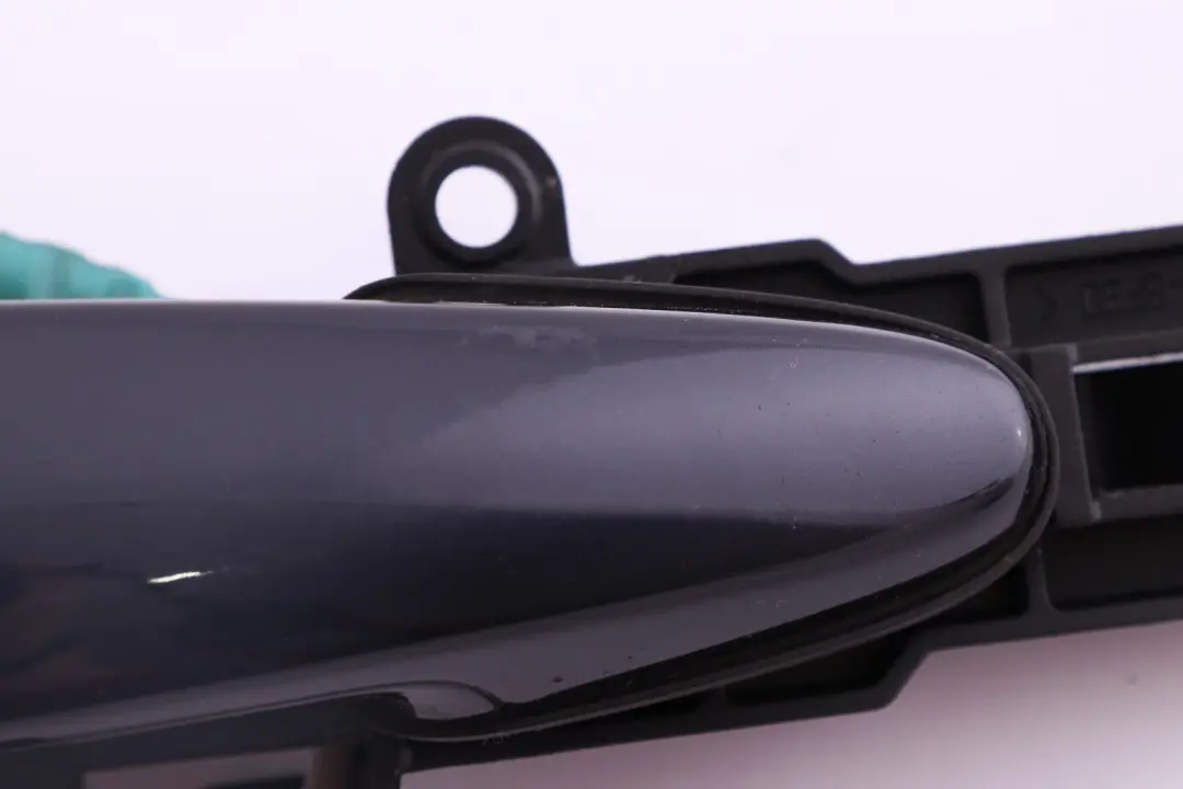 Complete Rear Left Door Grab Handle N/S Monacoblau Blue A35 to BMW 1 Series 1 E87 with Part number 7069759 BMW 1 Series 1 E87 Complete Rear Left Door Grab Handle N/S Monacoblau Blue A35 - SKU 7069759-MB1 - Part number 7069759