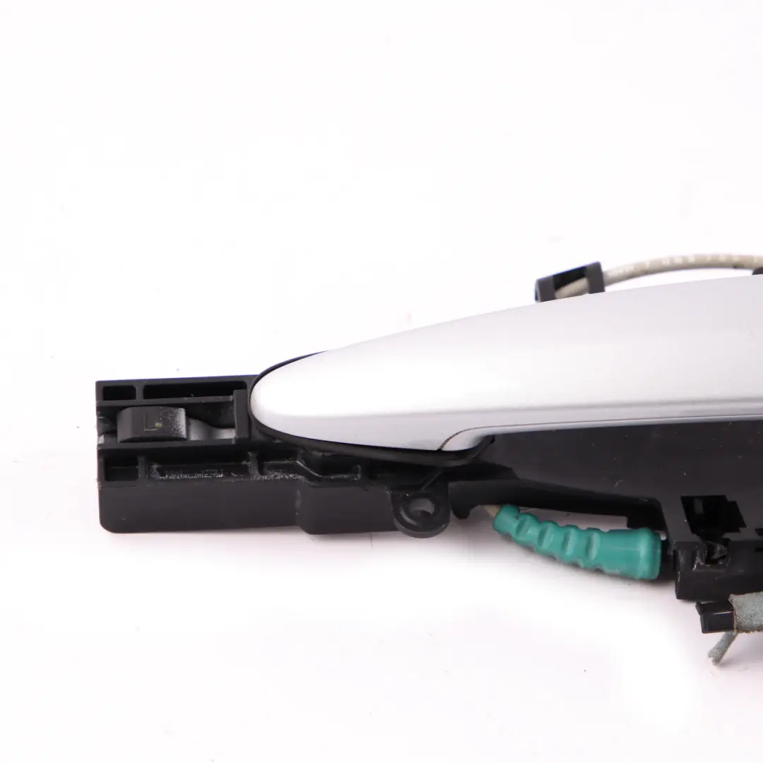 BMW 1 E87 3 completa trasera izquierda Grab manija de puerta Titansilber plata - SKU 7069759-TS3 - Número de pieza 7069759