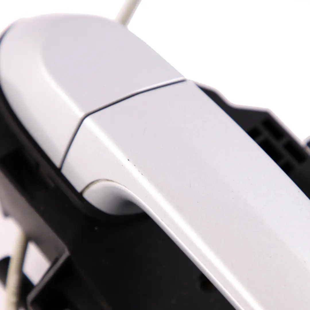 Poignée de porte arrière gauche complète Titansilber Silver pour BMW 1 E87 3 à propos du numéro de pièce 7069759 BMW 1 E87 3 Poignée de porte arrière gauche complète Titansilber Silver - SKU 7069759-TS3 - Numéro de pièce 7069759