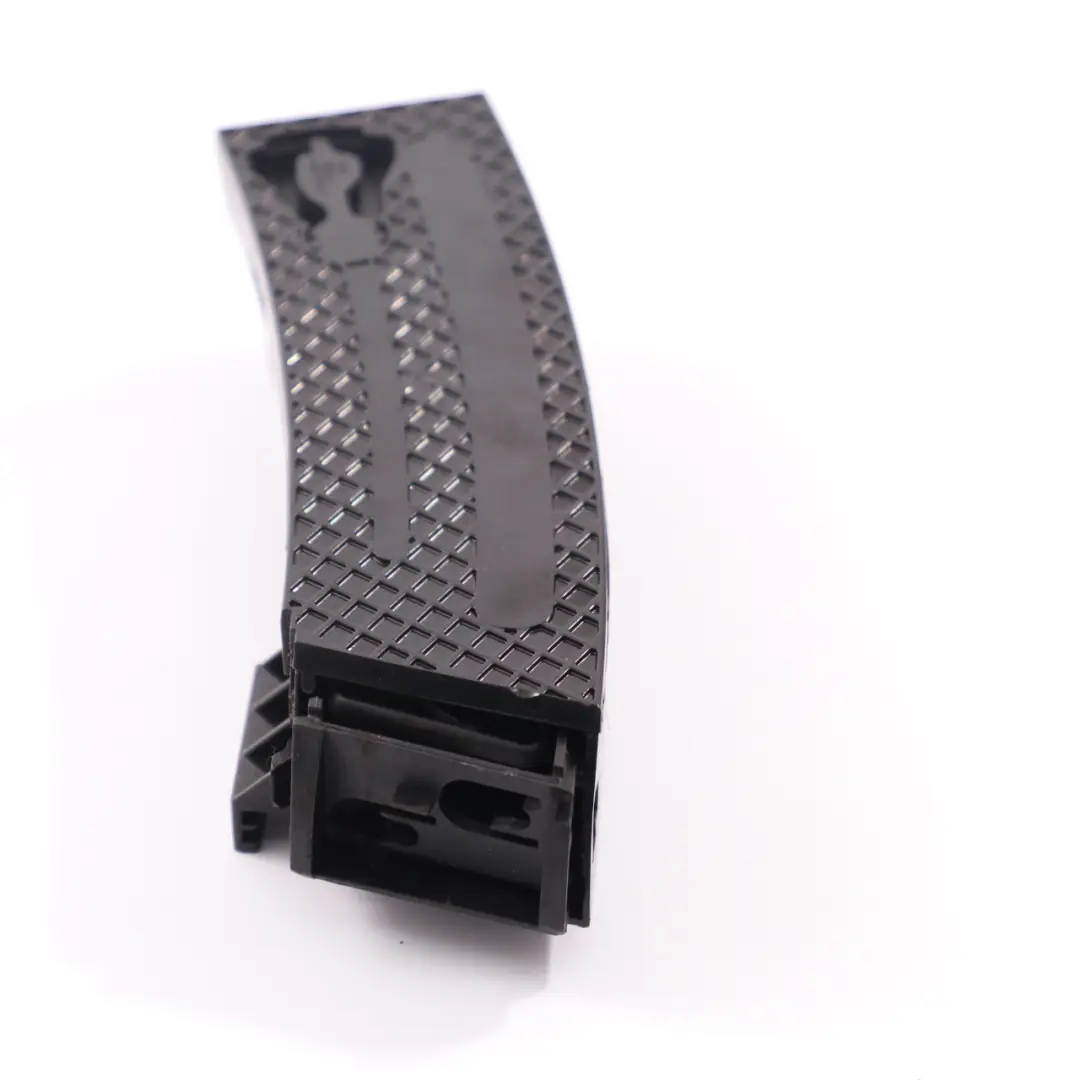 Portavasos Izquierda Salpicadero Negro 7068447 para BMW Z4 E85 E86 con número de pieza 7070323 BMW Z4 E85 E86 Portavasos Izquierda Salpicadero Negro 7068447 - SKU 7070323-1 - Número de pieza 7070323